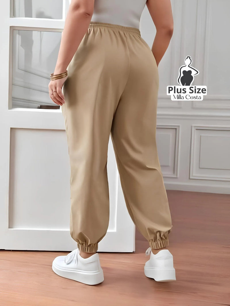 Calça Jogger com Amarração Plus Size - Tabela de Medidas na Descrição