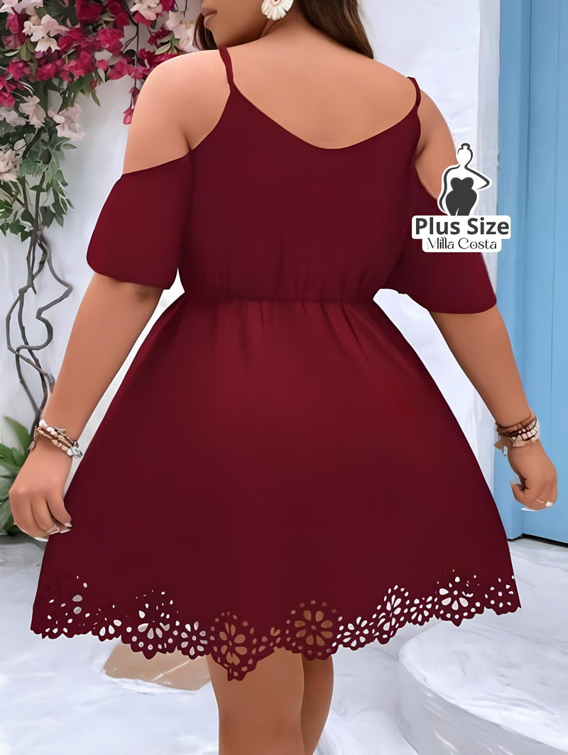 Vestido Charmoso Com Alças E Barra Vazada Plus Size - Tabela de Medidas na Descrição