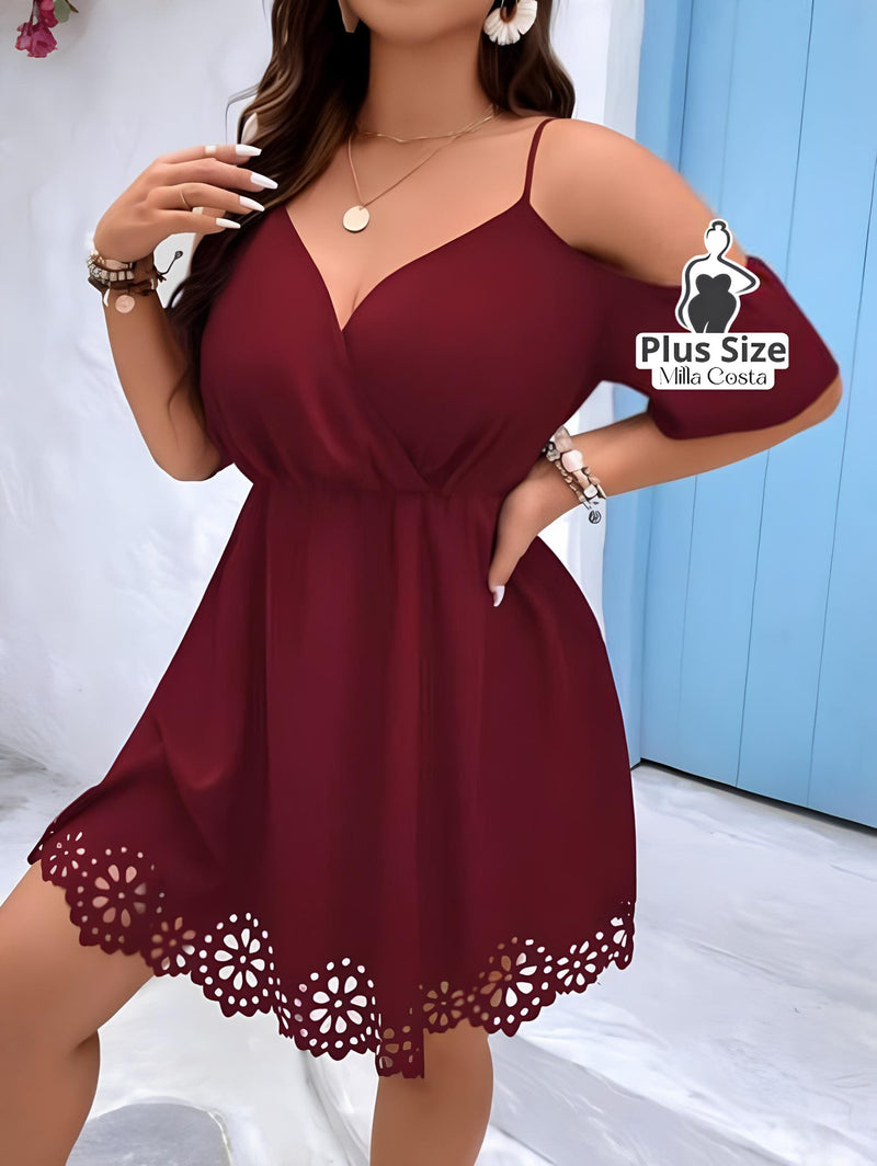 Vestido Charmoso Com Alças E Barra Vazada Plus Size - Tabela de Medidas na Descrição